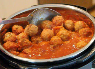 Mom’s Meatballs in the Instant Pot