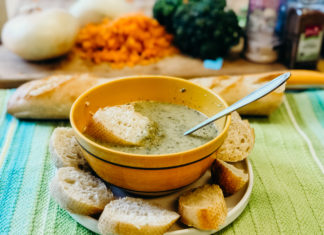 Panera Copycat Broccoli and Cheddar Soup – Instant Pot